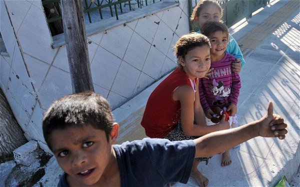 roma_kids_2989793b